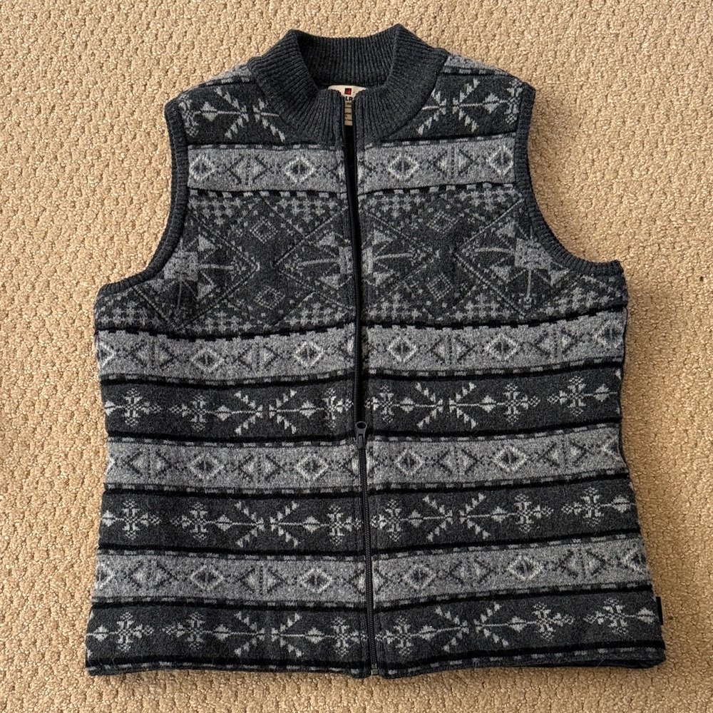 Woolrich Charcoal Gray Knit Vest